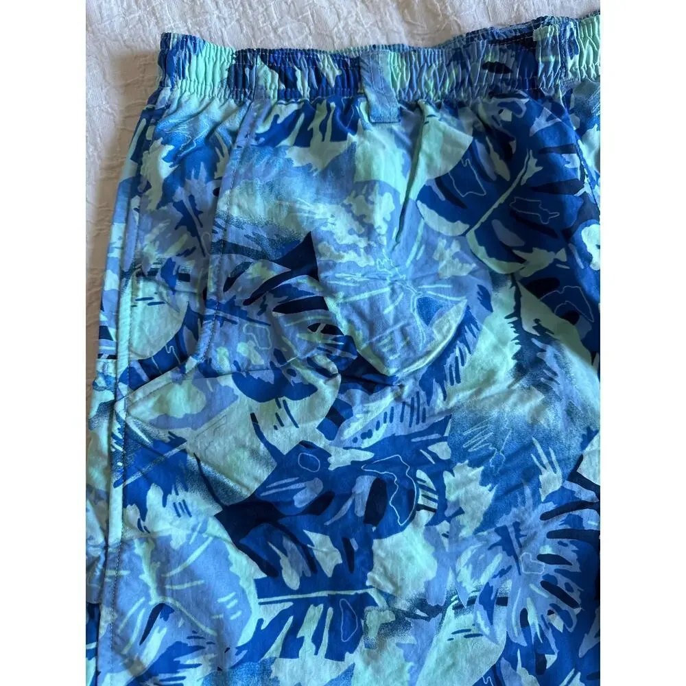 Columbia Men’s PFG Super Backcast Water Short Size L in Blue Palms 6”Inseam